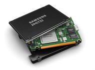 Intelligente SSDs: Enterprise-Modelle müssen nicht mehr ausgetauscht werden, weil einer von mehreren hundert NAND-Chips einen Fehler aufweist. Dieser wird intern erkannt und ausgegliedert (Foto: Samsung).